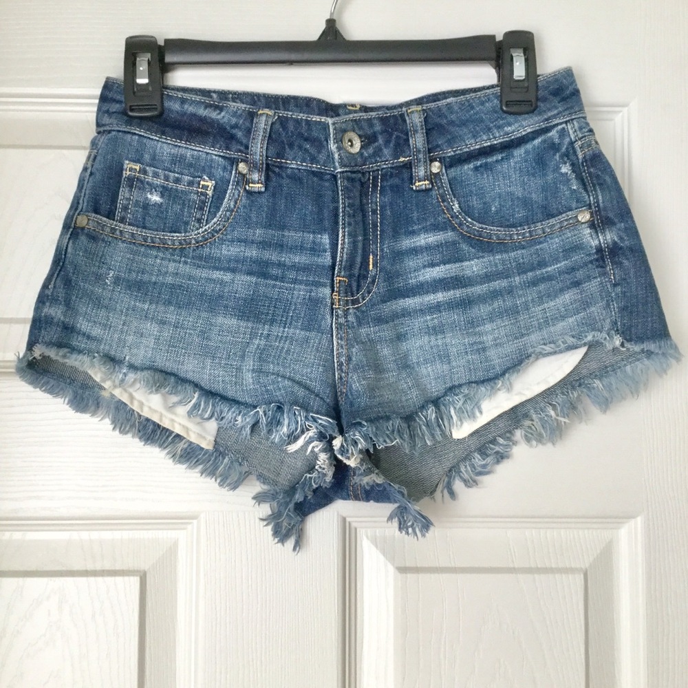 Refuge Medium Wash Denim Shorts